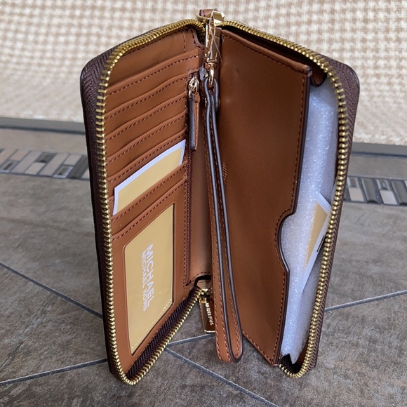 Michael Kors Jet Set Travel Lg Flat Multifunctional Phone Case-Wristlet-Wallet - Picture 4 of 16